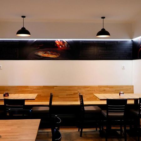 Penzion&Pizzerie U Massima Vyškov Eksteriør bilde