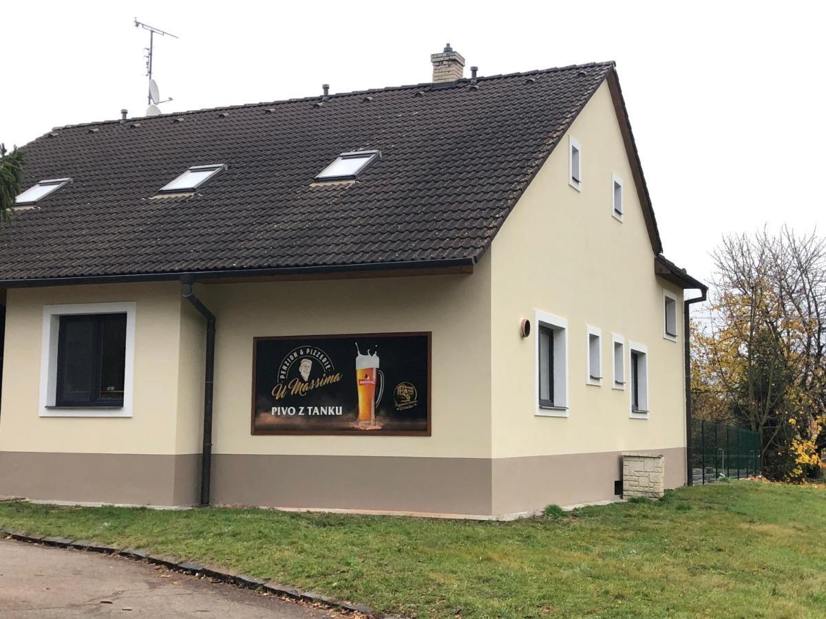 Penzion&Pizzerie U Massima Vyškov Eksteriør bilde